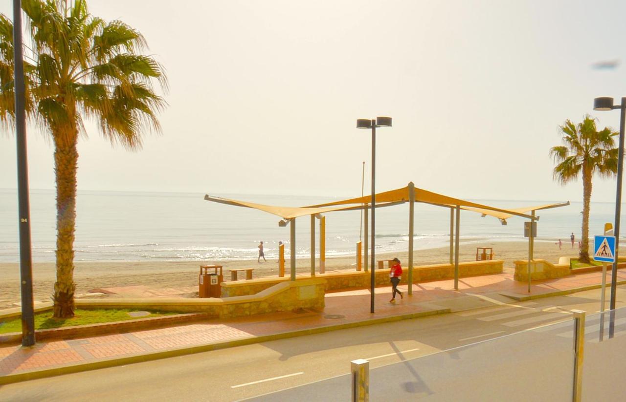 Fuengirola, Primera Linea De Playa Exterior photo